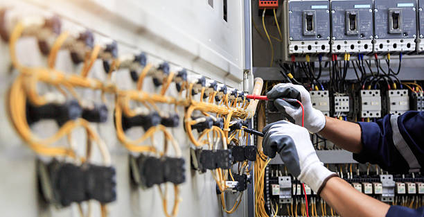 Professional Electrician technician working in Parsippany, NJ